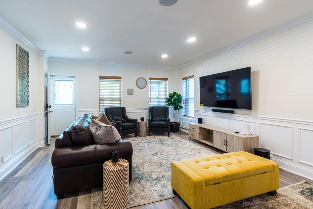 Holiday home Luxurious Retreat, Parking, Restaurants, Near New Hope, 1mile Delaware River
