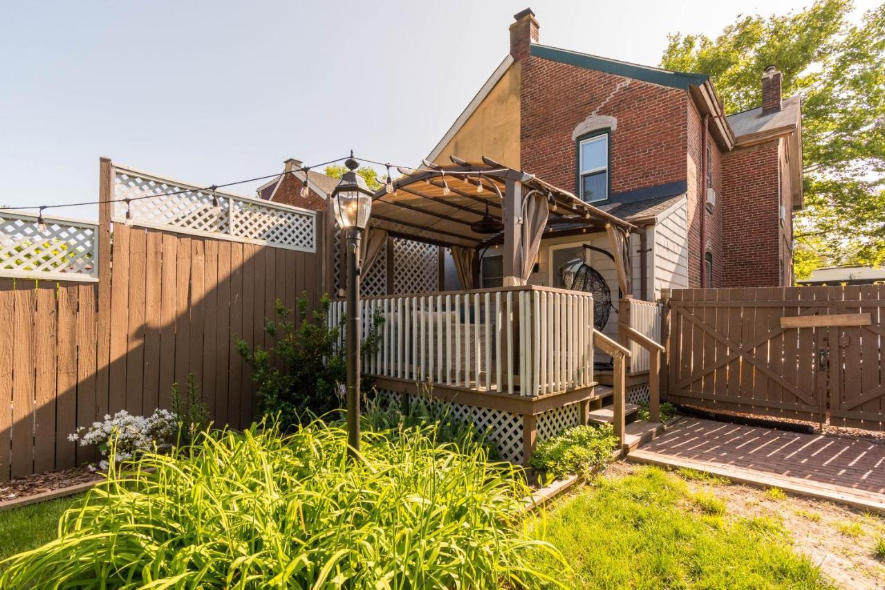 Luxurious Retreat, Parking, Restaurants, Near New Hope, 1mile Delaware River Holiday home *