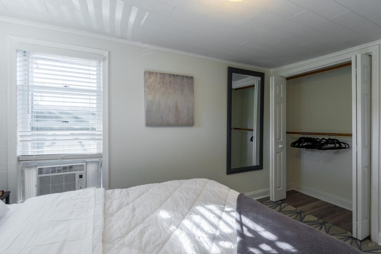 Holiday home Luxurious Retreat, Parking, Restaurants, Near New Hope, 1mile Delaware River Lambertville